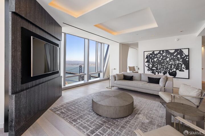 Property Photo:  181 Fremont Street 58A  CA 94105 