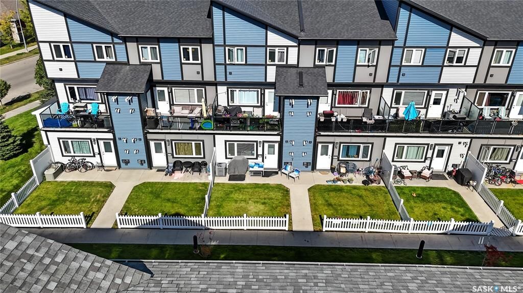 Property Photo:  130 Marlatte Crescent 1213  SK S7W 0W1 