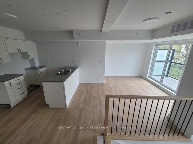 Property Photo:  400 Mary Street 6  ON L1N 2P8 