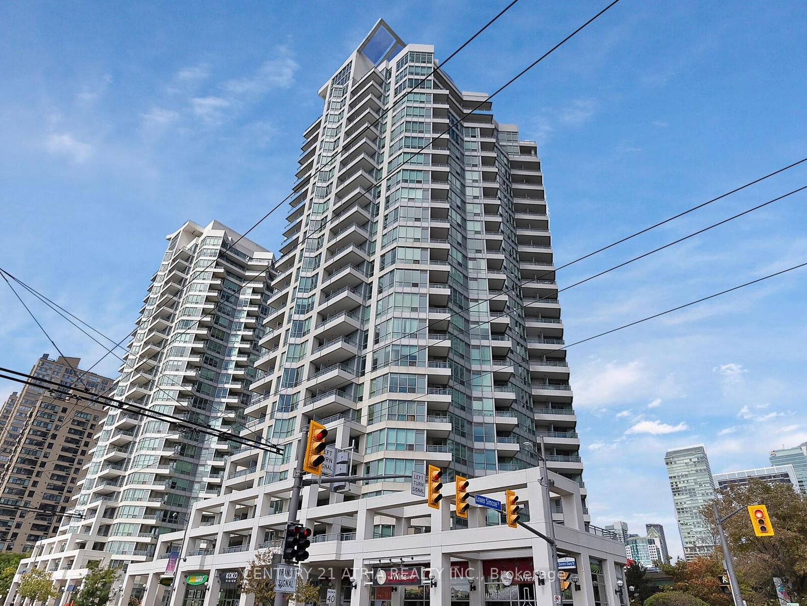 Photo de la propriété:  228 Queens Quay N/A W 1101  ON M5J 2X1 