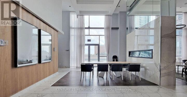 Property Photo:  275 Village Green Square 922  ON M1S 0L8 