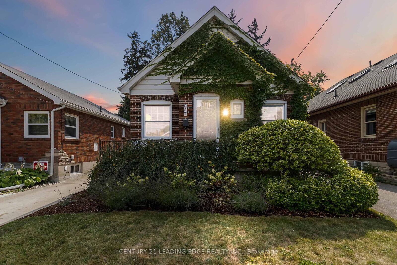 Photo de la propriété:  657 Emery Street  ON N6C 2G3 