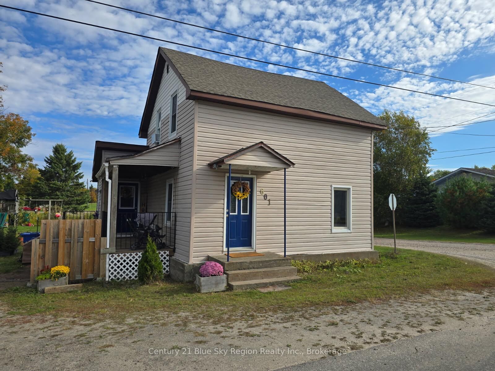 Photo de la propriété:  601 Drive-In Road  ON P2B 2R1 