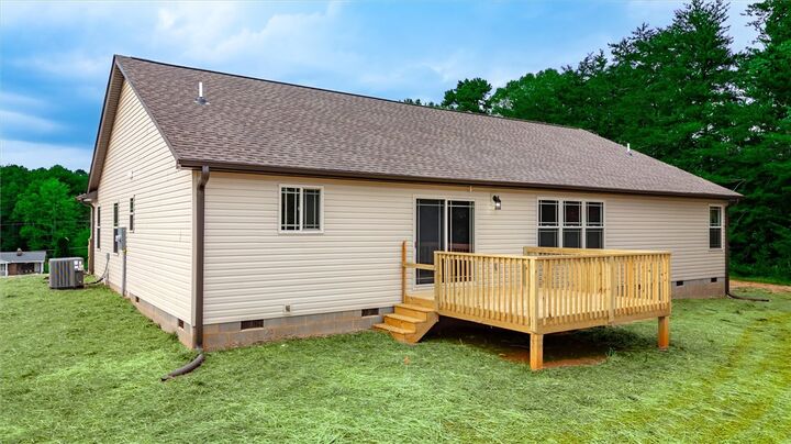 Property Photo:  326 Pecan Drive  SC 29657 
