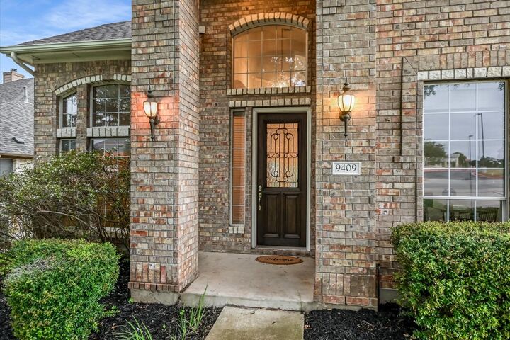 Property Photo:  9409 Lisi Anne Drive  TX 78717