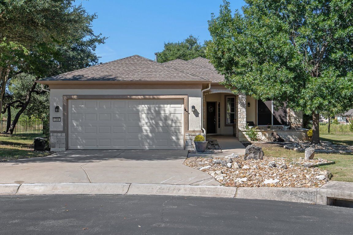 Property Photo: 214 Prairie Creek Trail TX 78633