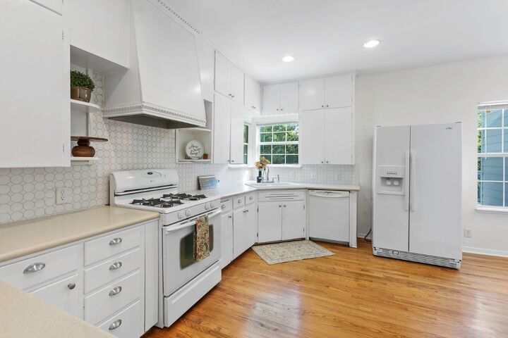 Property Photo:  1414 E 37th Street  TX 78722 