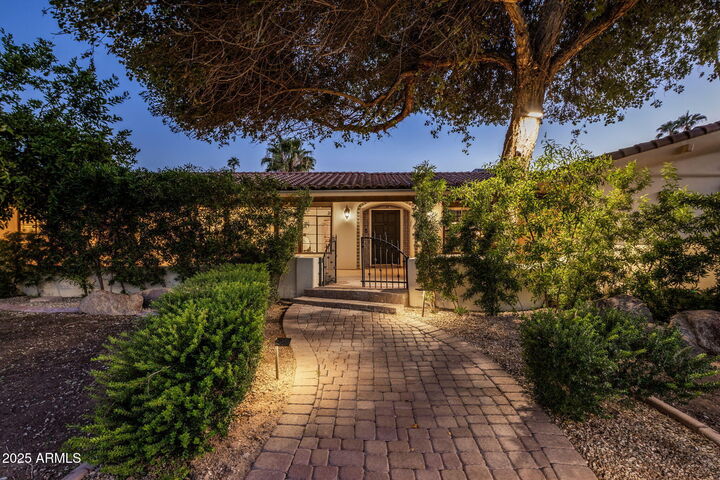 Property Photo:  4629 E Sunset Drive  AZ 85028 