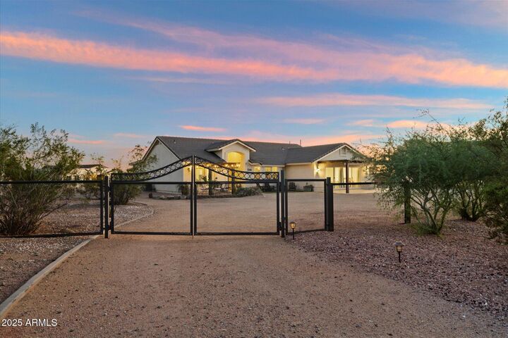 Property Photo:  7301 E Hermosa Vista Drive  AZ 85207 
