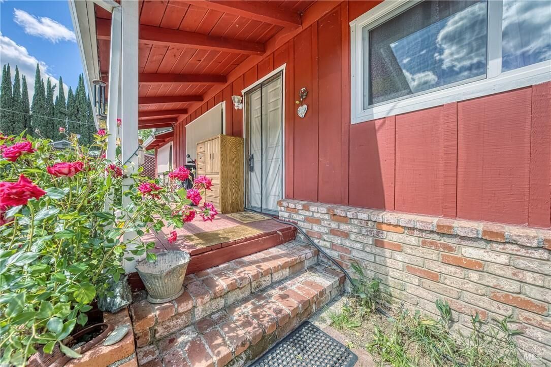 Property Photo:  5174 D Albert Drive  CA 95485 