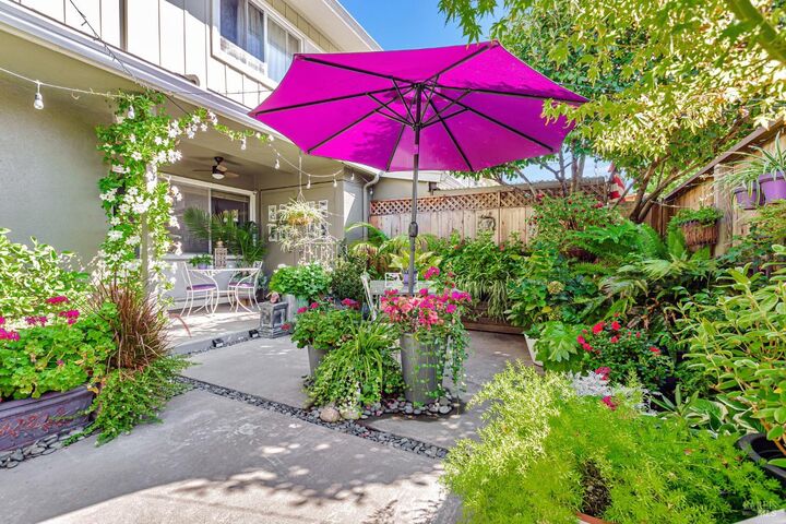 Property Photo:  1060 Los Gamos Road F  CA 94903 