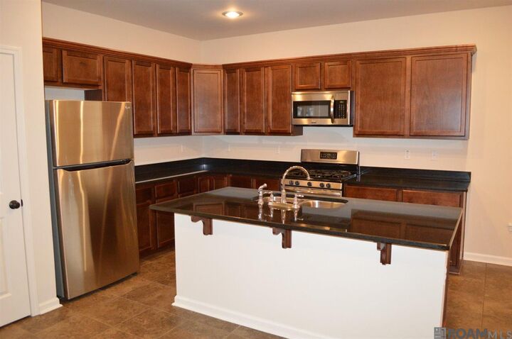 Property Photo: 8542 Abertay Ave LA 70820
