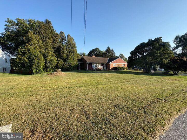 Property Photo:  2460 Honeysuckle Lane  PA 17603 