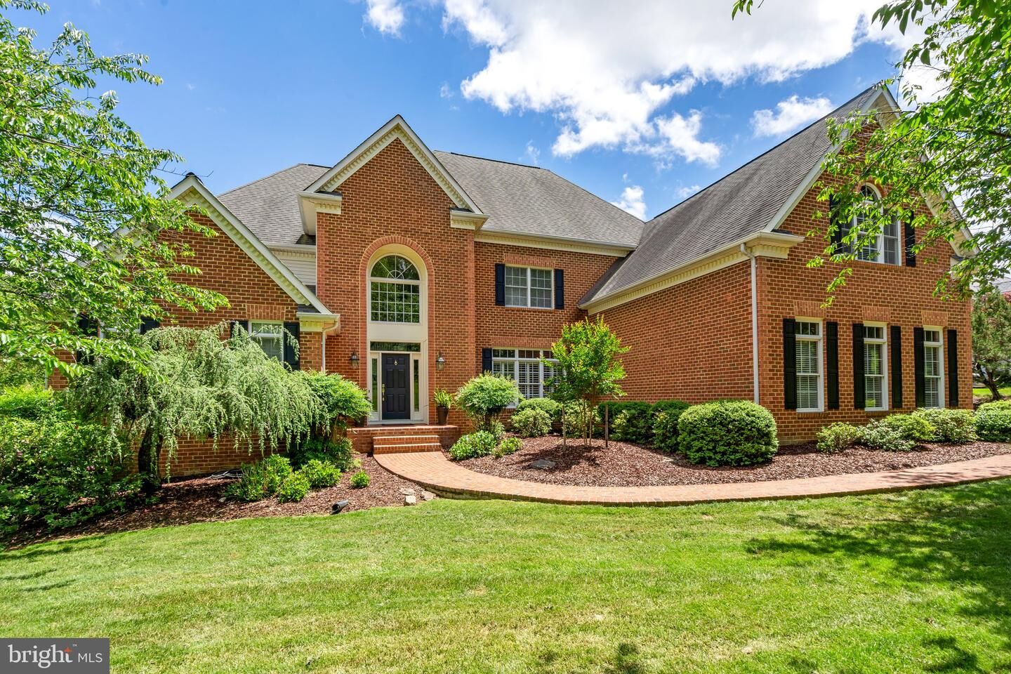 Property Photo: 7887 Wellington Drive VA 20186