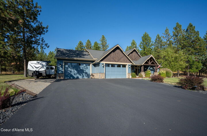 Property Photo: 6125 E Shiras Rd ID 83814