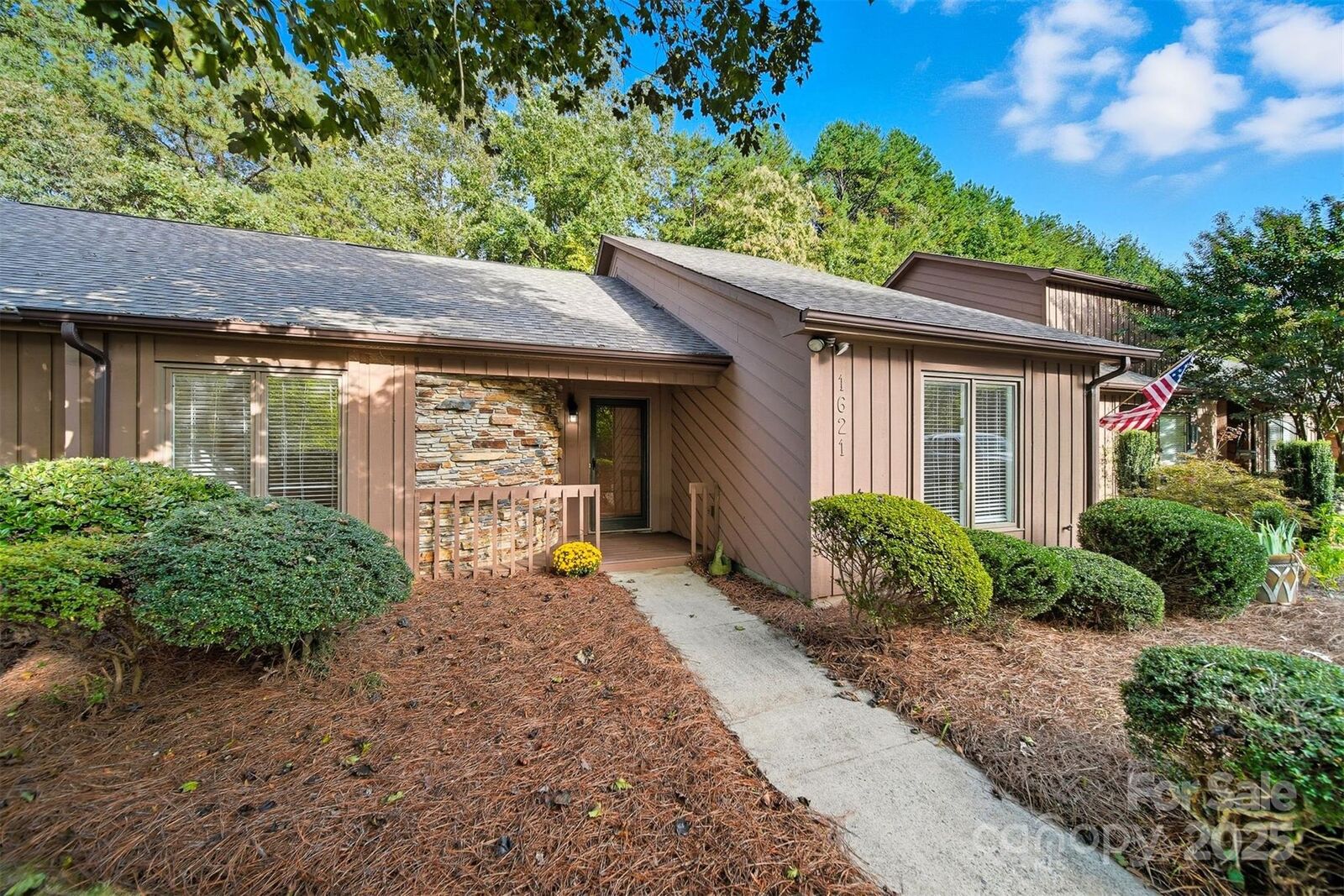 Property Photo: 1621 12th Street NE NC 28601