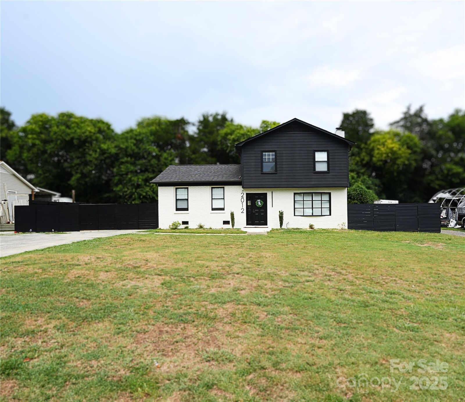 Property Photo: 2012 Bangor Road NC 28217