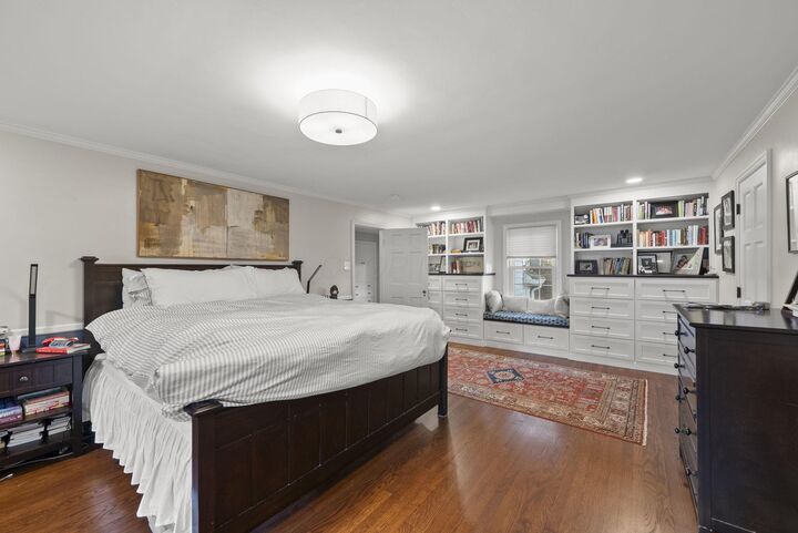 Property Photo: 2295 Oxford Road OH 43221