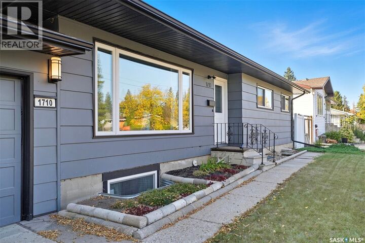 Property Photo:  1710 Preston Avenue S  SK S7H 2V8 