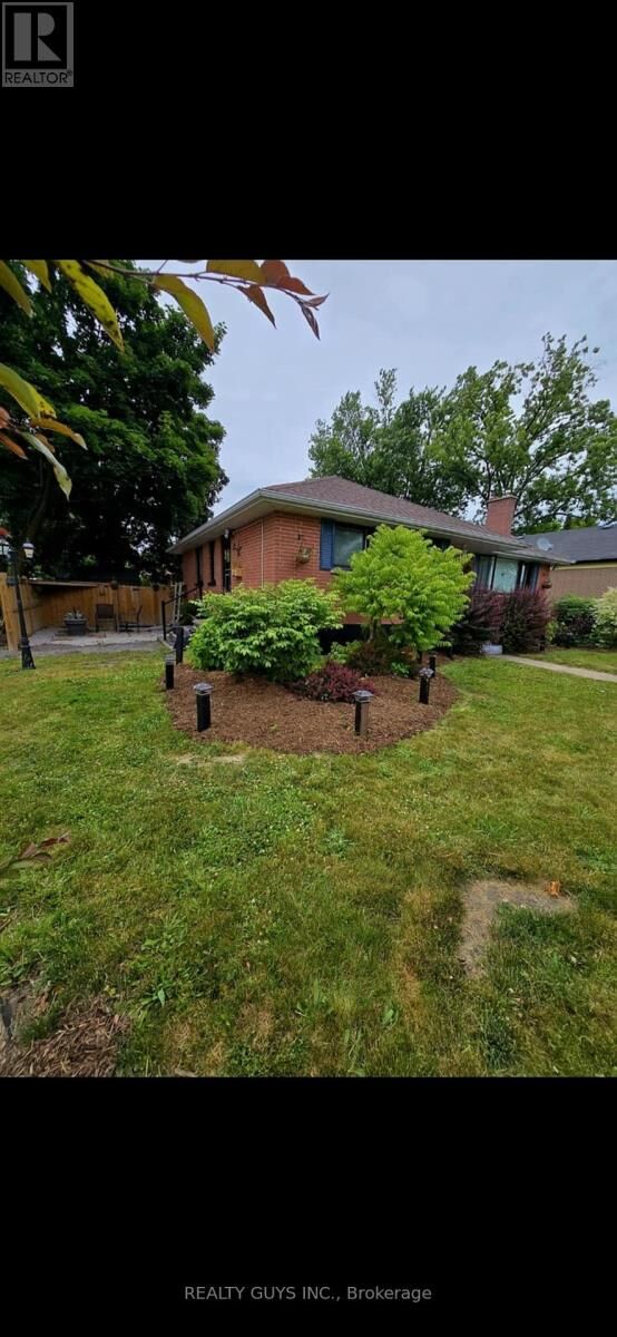Property Photo:  650 Crawford Drive  ON K9J 3W7 