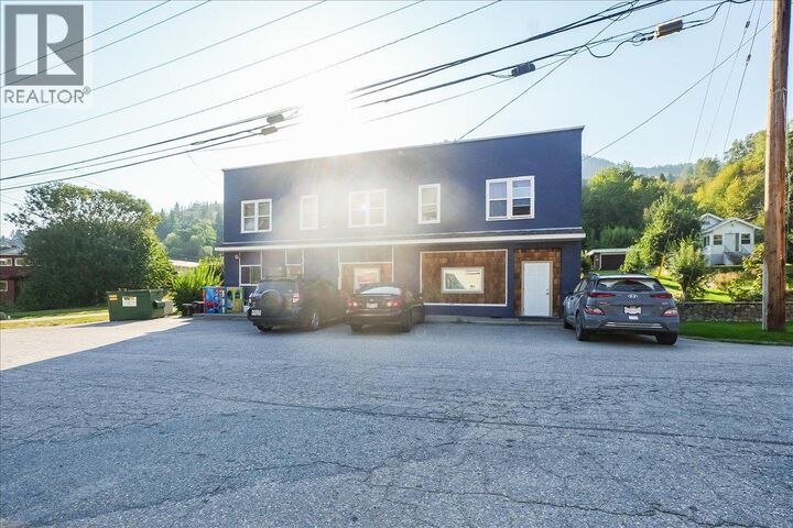 156 Haig Street Street  Warfield BC V1R 2L9 photo
