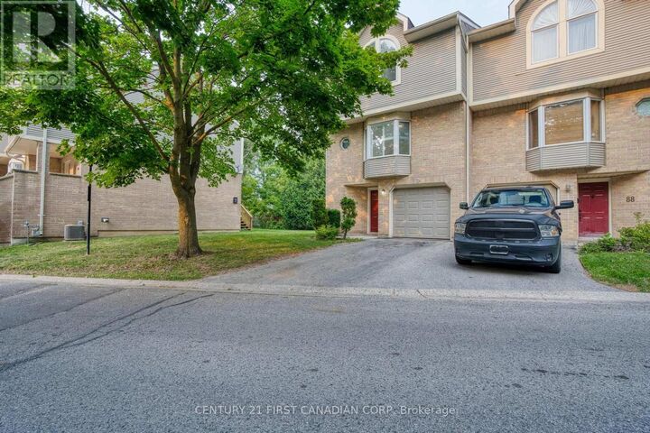 Photo de la propriété:  9 Ailsa Place 89  ON N5Z 4Z6 