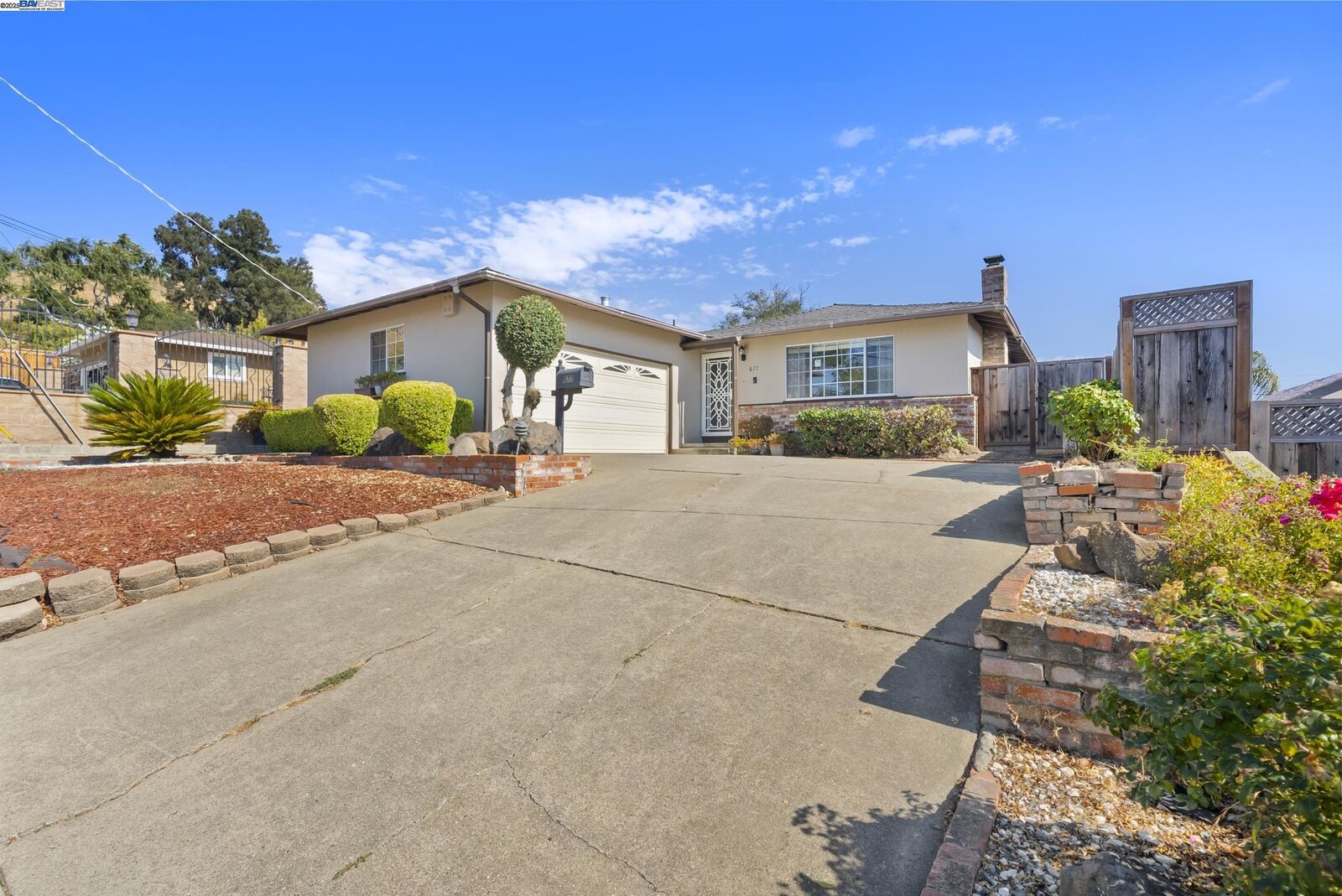 Property Photo: 677 Fairway St CA 94544