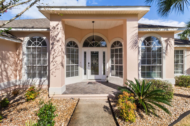 Property Photo:  1908 Rue La Fountaine  FL 32566 