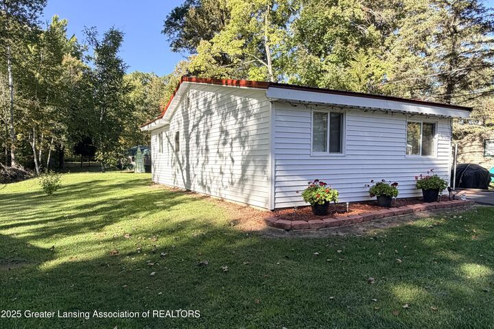 Property Photo:  5049 Wedgewood Drive  MI 48625 