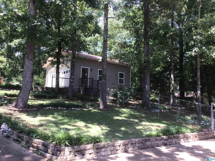 Property Photo: 403 Eureka Road AL 35096