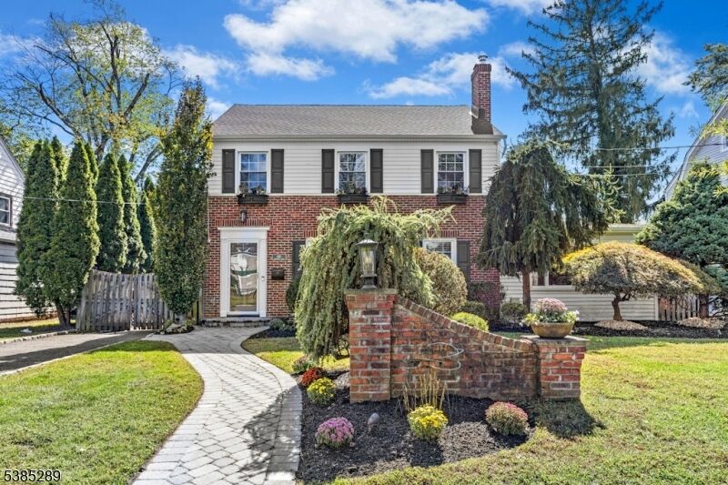 Property Photo:  619 Hartridge Place  NJ 07060 
