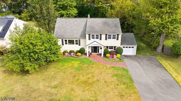 Property Photo:  54 Badgley Dr  NJ 07974 