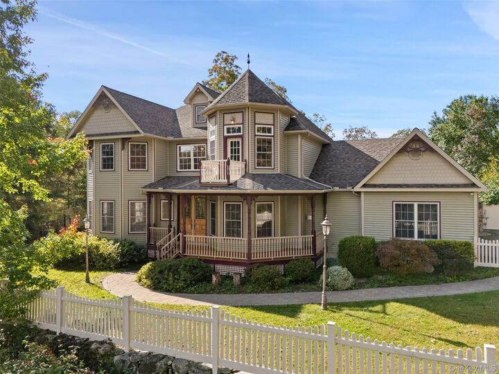 Property Photo:  211 Woodmont Road  NY 12533 
