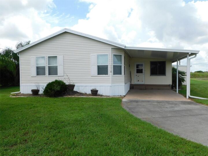Property Photo: 11725 SW Orange Avenue FL 34269