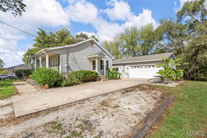 Property Photo:  118 Walnut Street  MO 63369 