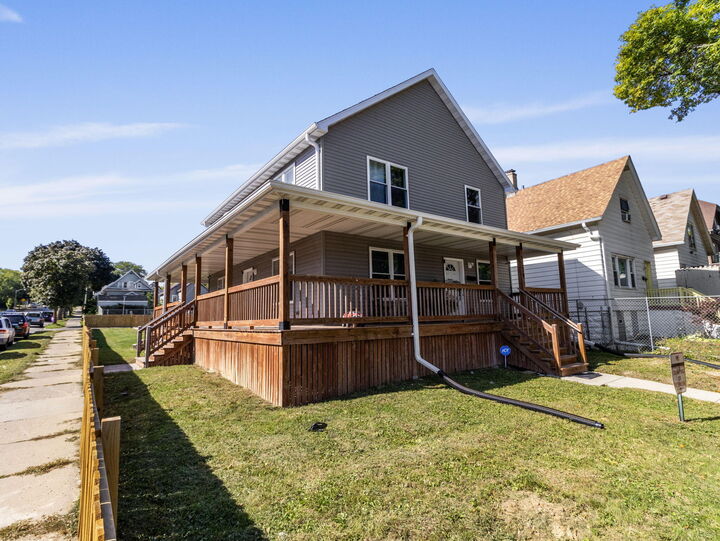 Property Photo: 1579 S 21st St WI 53204