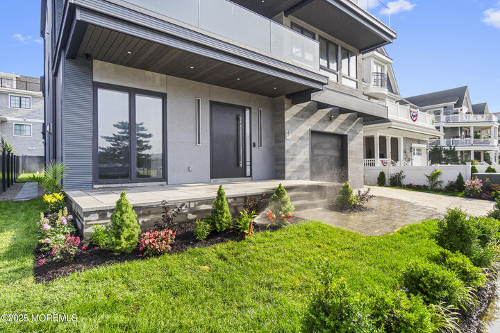 Property Photo:  18 Seaview Avenue  NJ 07740 
