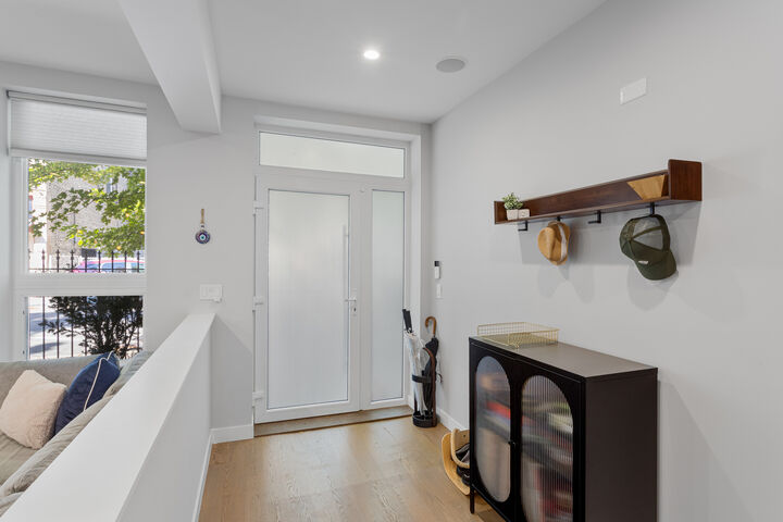 Property Photo:  1457 W Walton Street  IL 60642 