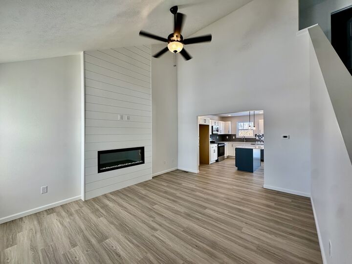 Property Photo: 5 Eric Court IL 61705