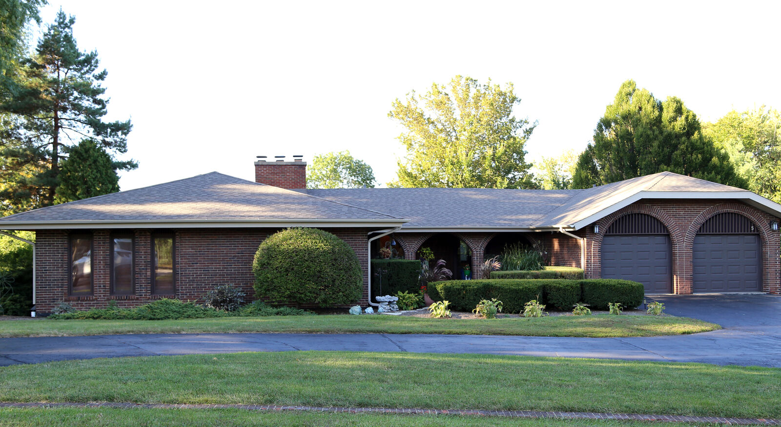 Property Photo:  5 Lagoon Drive  IL 60047 