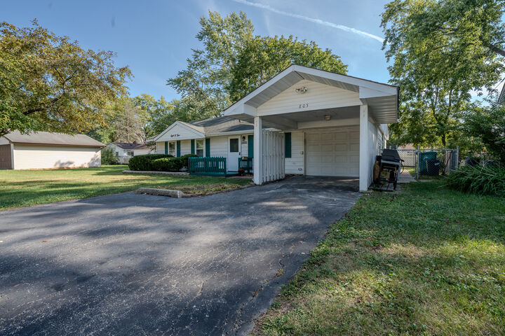 Property Photo:  805 Cypress Lane  IL 60435 