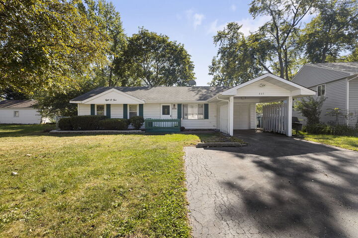 Property Photo:  805 Cypress Lane  IL 60435 