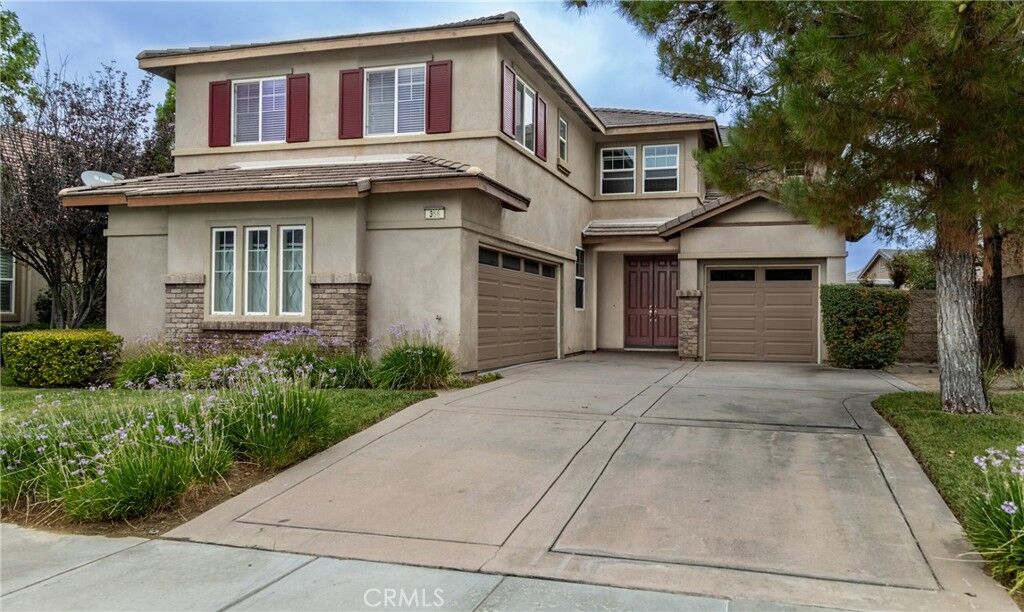 Property Photo:  366 Suncup Circle  CA 92543 