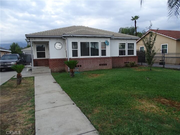 25580 Byron St  San Bernardino CA 92404 photo