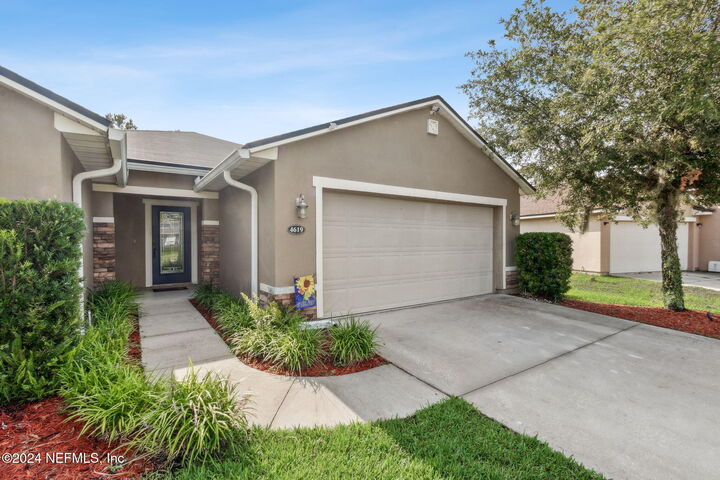 Property Photo:  4619 Pine Lake Drive  FL 32068