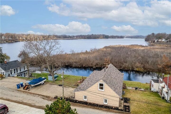 Property Photo:  439 Port Drive  OH 44319 