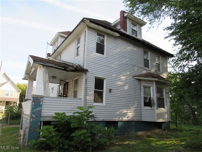 Property Photo: 10202 North Boulevard OH 44108