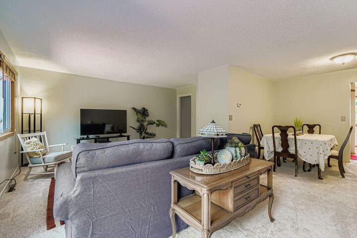 Property Photo:  170 Wentworth Avenue W F  MN 55118 