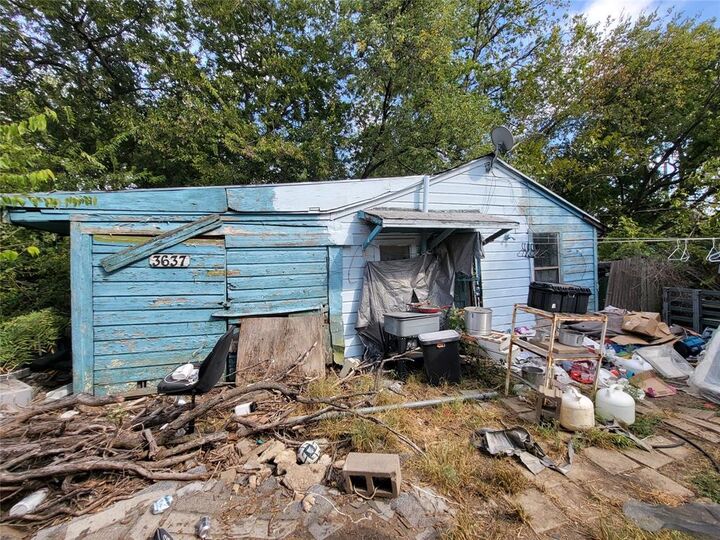 Property Photo:  3637 Saint Louis Avenue  TX 76110 