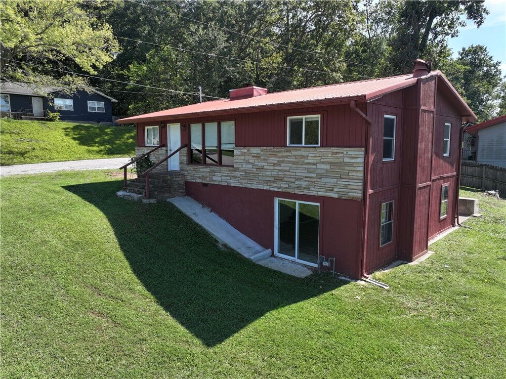 Property Photo: 410 Missouri Street MO 64831
